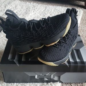 Lebron XV